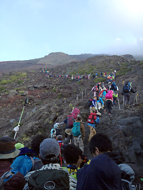 東京問屋連盟 - 文教委員会 - 富士登山2013